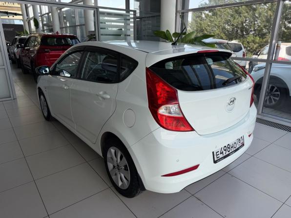 Hyundai Solaris I Рестайлинг с пробегом 2016 года, цена 950 000 рублей, 113000 км, хэтчбек, Автокод Объявления