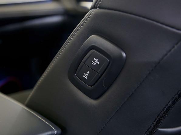 Toyota Camry IX (XV80) China Market с пробегом 2025 года, цена 4 690 000 рублей, 56 км, седан, Автокод Объявления