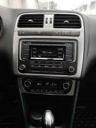 Volkswagen Polo V Рестайлинг с пробегом 2015 года, цена 915 000 рублей, 177115 км, седан, Автокод Объявления