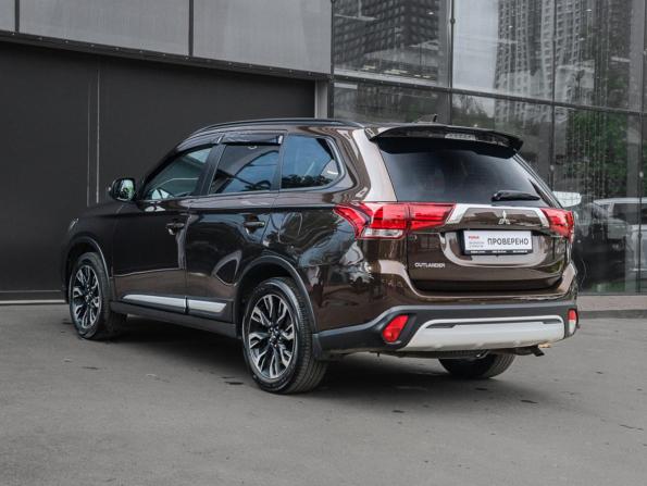 Mitsubishi Outlander III Рестайлинг 3 с пробегом 2021 года, цена 2 800 000 рублей, 35993 км, внедорожник, Автокод Объявления