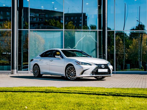 Lexus ES VII с пробегом 2021 года, цена 3 450 000 рублей, 263663 км, седан, Автокод Объявления