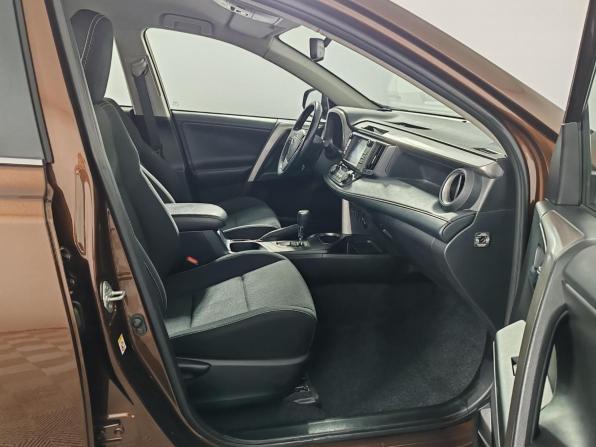 Toyota RAV4 IV (XA40) Рестайлинг с пробегом 2018 года, цена 2 599 000 рублей, 98837 км, внедорожник, Автокод Объявления