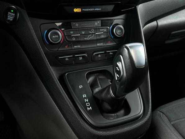 Ford Tourneo Connect II Рестайлинг с пробегом 2019 года, цена 1 584 800 рублей, 181023 км, минивэн, Автокод Объявления