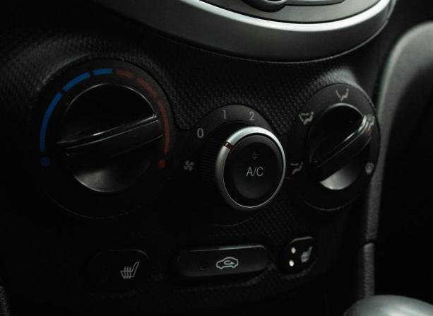 Hyundai Solaris I с пробегом 2012 года, цена 799 000 рублей, 188536 км, седан, Автокод Объявления