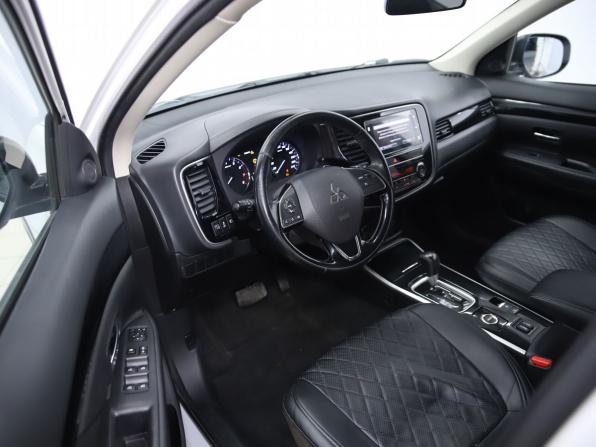 Mitsubishi Outlander III Рестайлинг 3 с пробегом 2019 года, цена 2 190 000 рублей, 109863 км, внедорожник, Автокод Объявления