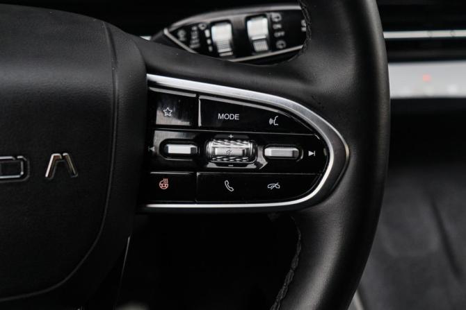 Omoda C5 I Рестайлинг с пробегом 2024 года, цена 1 650 000 рублей, 32184 км, внедорожник, Автокод Объявления