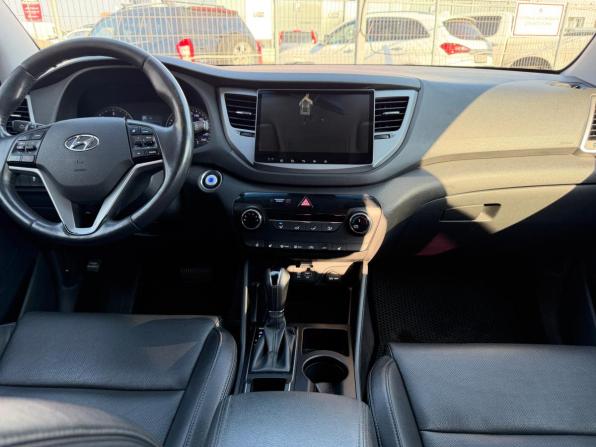Hyundai Tucson III с пробегом 2017 года, цена 1 340 000 рублей, 278135 км, внедорожник, Автокод Объявления
