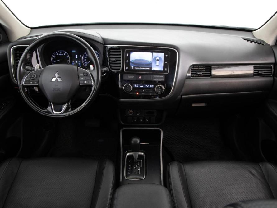 Mitsubishi Outlander III Рестайлинг 2 Санкт-Петербург  - изображение 9
