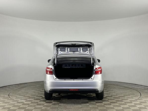 Lada (ВАЗ) Vesta I с пробегом 2022 года, цена 1 050 000 рублей, 100073 км, седан, Автокод Объявления