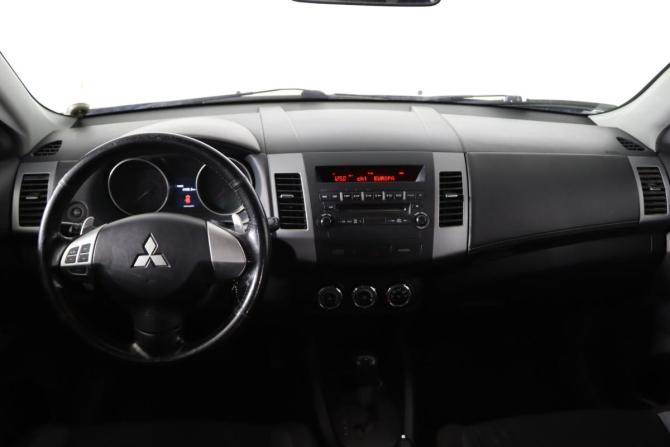 Mitsubishi Outlander II Рестайлинг с пробегом 2011 года, цена 1 079 990 рублей, 193255 км, внедорожник, Автокод Объявления
