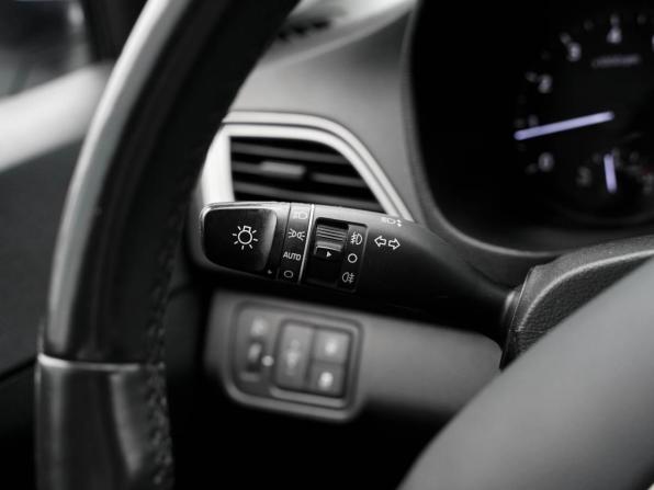 Hyundai Solaris II с пробегом 2019 года, цена 1 280 000 рублей, 98563 км, седан, Автокод Объявления