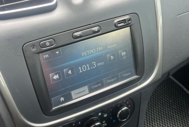 Renault Sandero II с пробегом 2015 года, цена 790 000 рублей, 177812 км, хэтчбек, Автокод Объявления