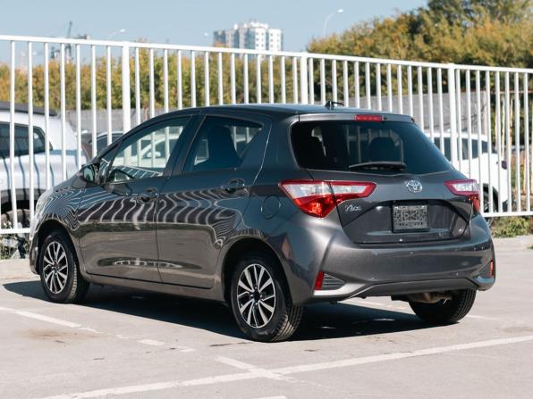 Toyota Vitz III (XP130) Рестайлинг 2 с пробегом 2017 года, цена 950 000 рублей, 76000 км, хэтчбек, Автокод Объявления