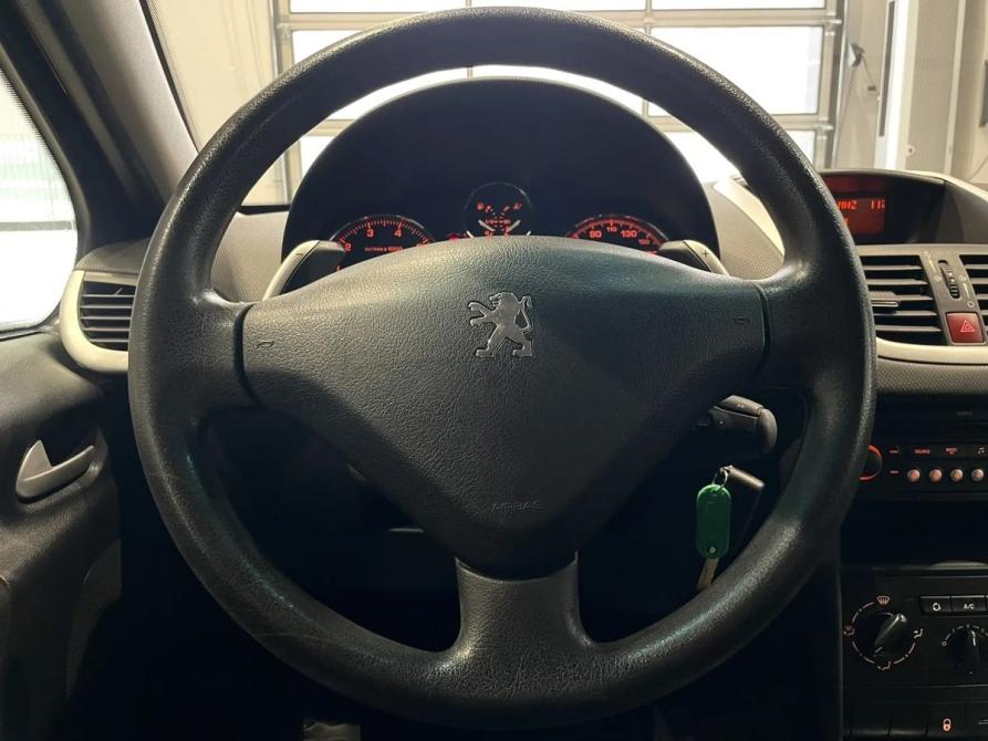 Peugeot 207 I Москва  - изображение 13