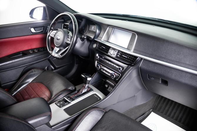 Kia Optima IV с пробегом 2018 года, цена 1 959 000 рублей, 220000 км, седан, Автокод Объявления