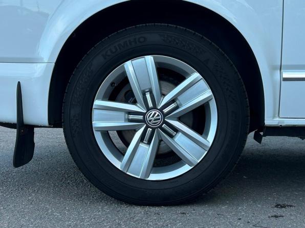Volkswagen Multivan T6 Рестайлинг с пробегом 2020 года, цена 4 940 800 рублей, 174733 км, минивэн, Автокод Объявления