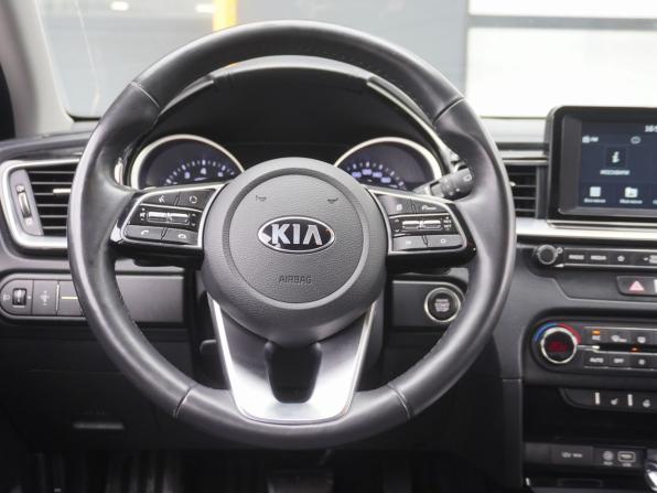 Kia Ceed III с пробегом 2018 года, цена 1 708 000 рублей, 111956 км, хэтчбек, Автокод Объявления
