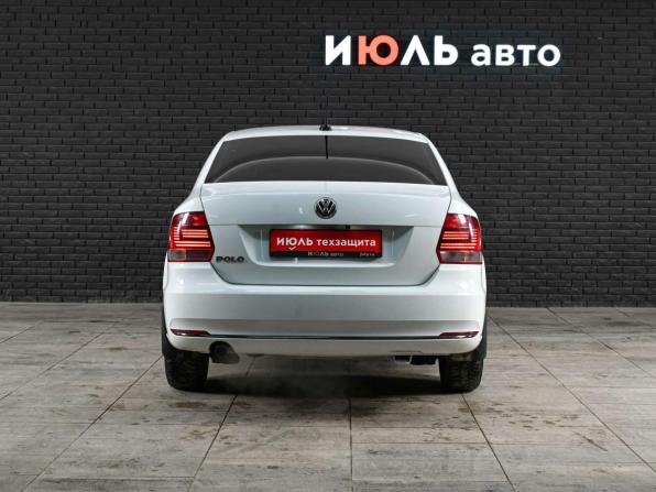 Volkswagen Polo V Рестайлинг с пробегом 2017 года, цена 1 230 000 рублей, 132080 км, седан, Автокод Объявления