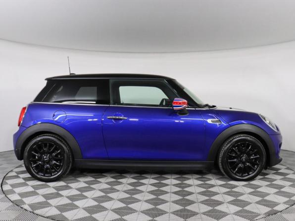Mini Hatch III (F55/F56) Рестайлинг с пробегом 2021 года, цена 2 200 000 рублей, 48000 км, хэтчбек, Автокод Объявления