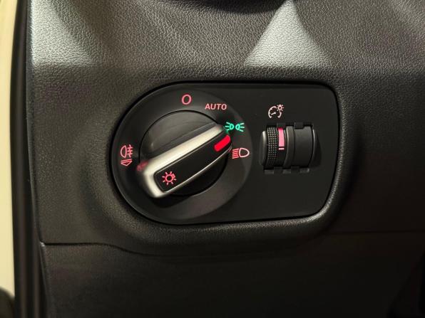 Audi A1 I (8X) с пробегом 2012 года, цена 1 090 000 рублей, 141491 км, хэтчбек, Автокод Объявления