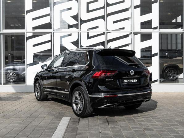 Volkswagen Tiguan II с пробегом 2018 года, цена 2 730 000 рублей, 117041 км, внедорожник, Автокод Объявления