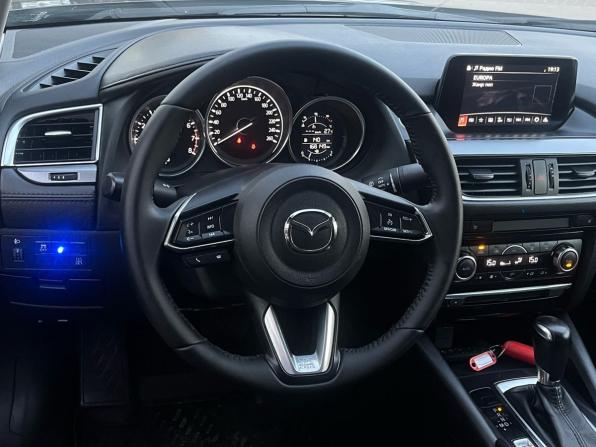 Mazda 6 III (GJ) Рестайлинг с пробегом 2017 года, цена 1 640 000 рублей, 167000 км, седан, Автокод Объявления