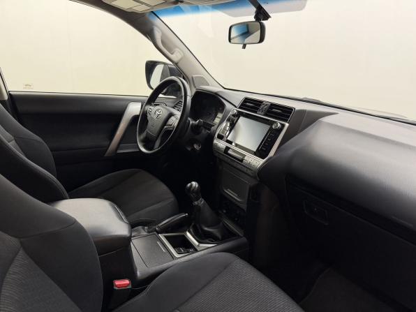 Toyota Land Cruiser Prado 150 Series Рестайлинг 2 с пробегом 2018 года, цена 3 650 000 рублей, 166233 км, внедорожник, Автокод Объявления