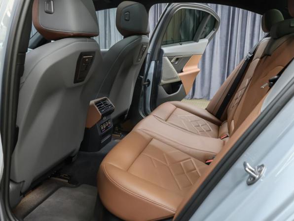 BMW 5 серии VIII (G60/G61/G68) с пробегом 2024 года, цена 8 648 000 рублей, 18094 км, седан, Автокод Объявления