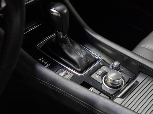 Mazda 6 III (GJ) Рестайлинг 2 с пробегом 2020 года, цена 2 399 000 рублей, 56348 км, седан, Автокод Объявления