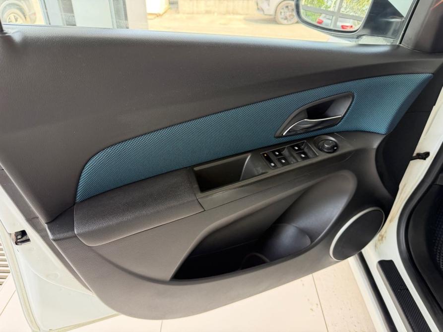 Chevrolet Cruze I Рестайлинг Таганрог  - изображение 12