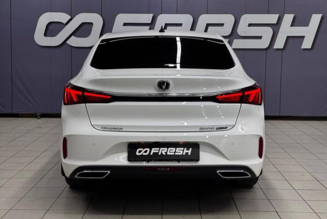 Changan Eado Plus с пробегом 2023 года, цена 1 569 000 рублей, 28000 км, седан, Автокод Объявления