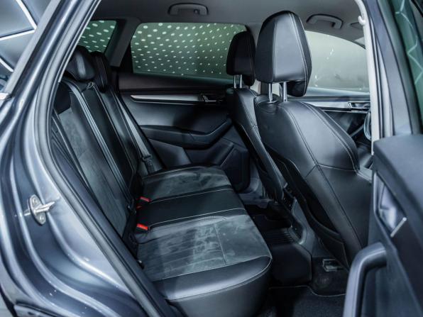 Skoda Karoq I с пробегом 2020 года, цена 2 088 000 рублей, 109881 км, внедорожник, Автокод Объявления