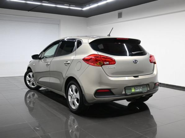 Kia Ceed II с пробегом 2015 года, цена 923 000 рублей, 187243 км, хэтчбек, Автокод Объявления