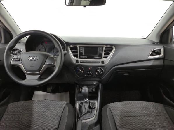 Hyundai Solaris II с пробегом 2019 года, цена 1 330 000 рублей, 127700 км, седан, Автокод Объявления