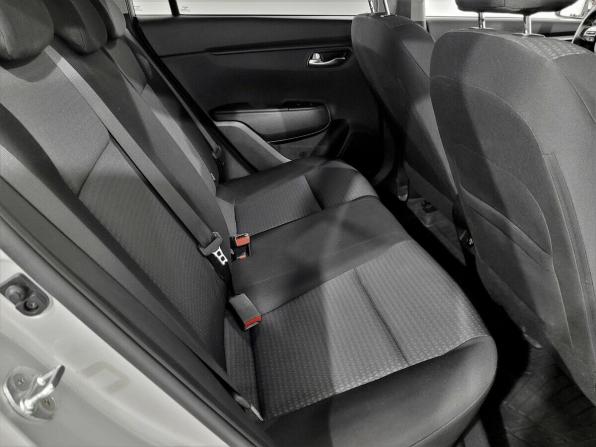 Kia Rio IV Рестайлинг с пробегом 2021 года, цена 1 950 000 рублей, 28562 км, хэтчбек, Автокод Объявления
