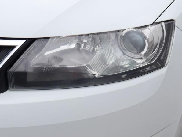 Skoda Rapid I с пробегом 2015 года, цена 960 000 рублей, 219458 км, лифтбек, Автокод Объявления