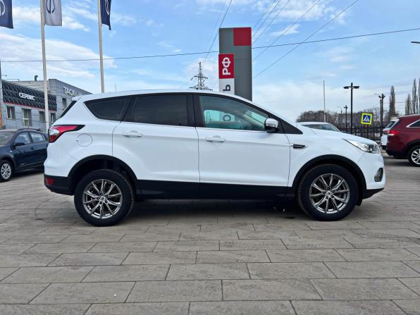 Ford Kuga II Рестайлинг с пробегом 2018 года, цена 1 895 000 рублей, 135679 км, внедорожник, Автокод Объявления