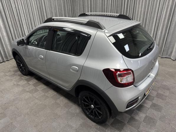 Renault Sandero II Рестайлинг с пробегом 2022 года, цена 1 590 000 рублей, 18632 км, хэтчбек, Автокод Объявления