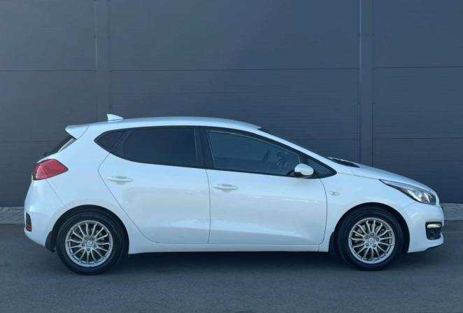 Kia Ceed II Рестайлинг с пробегом 2017 года, цена 1 280 000 рублей, 120850 км, хэтчбек, Автокод Объявления