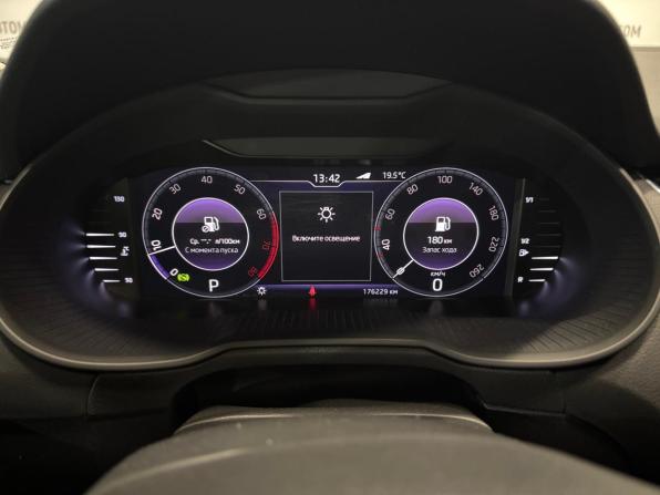 Skoda Octavia III (A7) Рестайлинг с пробегом 2019 года, цена 1 789 000 рублей, 175000 км, лифтбек, Автокод Объявления