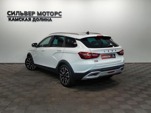 Lada (ВАЗ) Vesta I Рестайлинг (NG) с пробегом 2024 года, цена 1 535 000 рублей, 9300 км, универсал, Автокод Объявления
