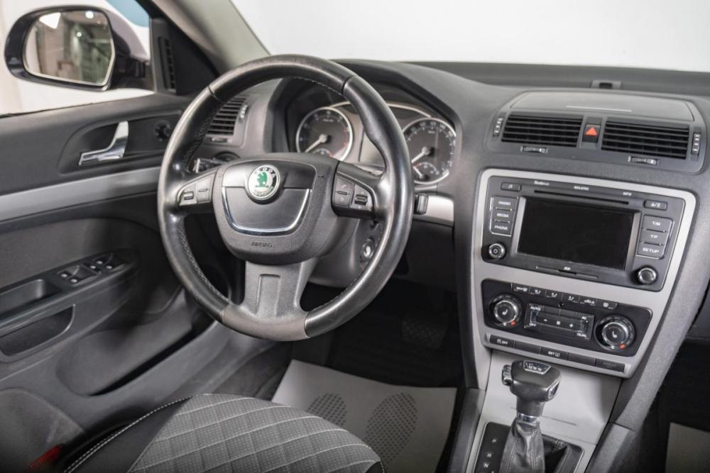 Skoda Octavia II (A5) Рестайлинг Томск  - изображение 9