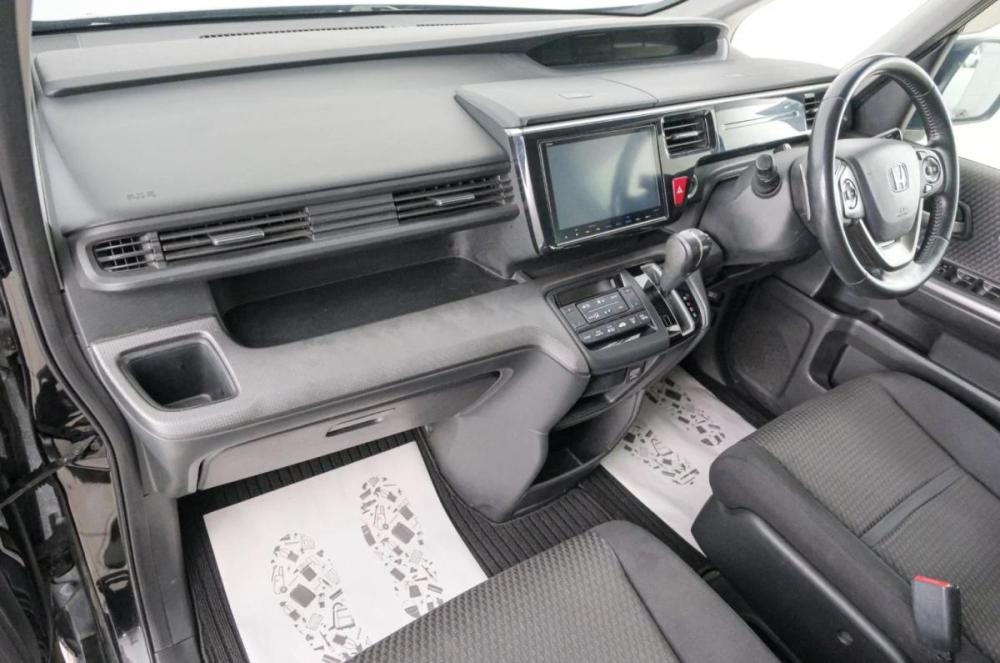 Honda Stepwgn V Красноярск  - изображение 13