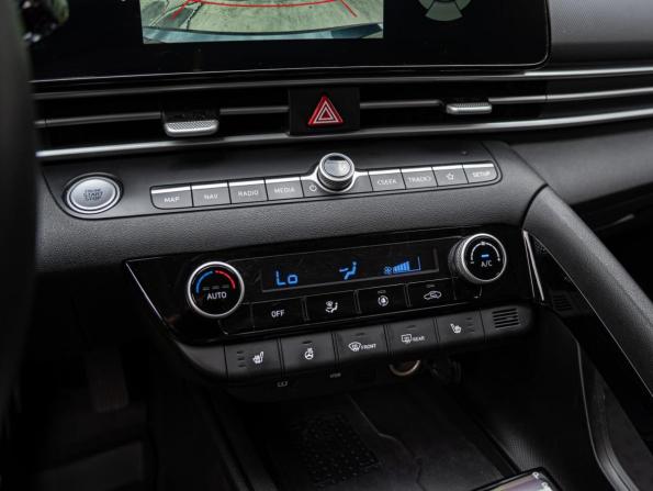 Hyundai Elantra VII (CN7) Рестайлинг с пробегом 2023 года, цена 2 059 000 рублей, 45957 км, седан, Автокод Объявления