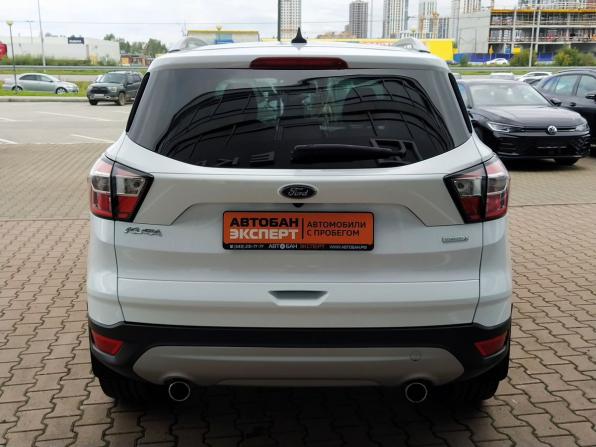 Ford Kuga II Рестайлинг с пробегом 2017 года, цена 1 850 000 рублей, 32950 км, внедорожник, Автокод Объявления