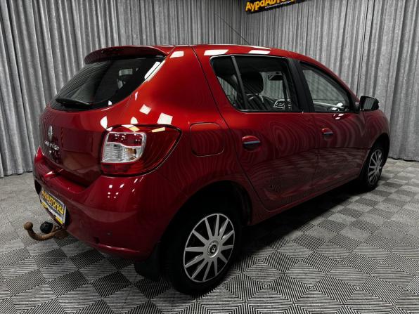 Renault Sandero II с пробегом 2014 года, цена 765 000 рублей, 158464 км, хэтчбек, Автокод Объявления