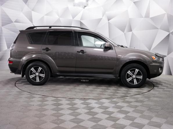 Mitsubishi Outlander II Рестайлинг с пробегом 2010 года, цена 990 000 рублей, 215000 км, внедорожник, Автокод Объявления