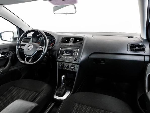Volkswagen Polo V Рестайлинг с пробегом 2017 года, цена 929 000 рублей, 174140 км, седан, Автокод Объявления