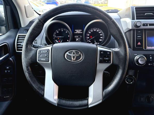 Toyota Land Cruiser Prado 150 Series Рестайлинг 1 с пробегом 2014 года, цена 3 050 000 рублей, 254452 км, внедорожник, Автокод Объявления