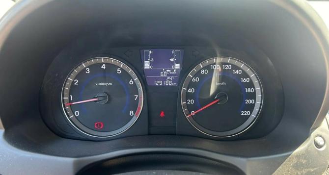 Hyundai Solaris I Рестайлинг с пробегом 2016 года, цена 860 000 рублей, 129188 км, седан, Автокод Объявления
